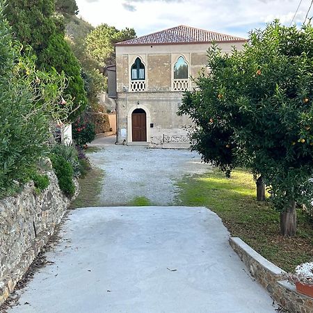 Dimora Le Pietre Del Mare Hotell Pizzo  Exteriör bild