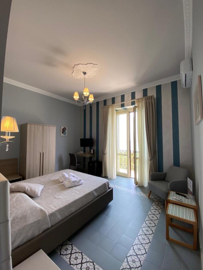 Dimora Le Pietre Del Mare Hotell Pizzo  Exteriör bild