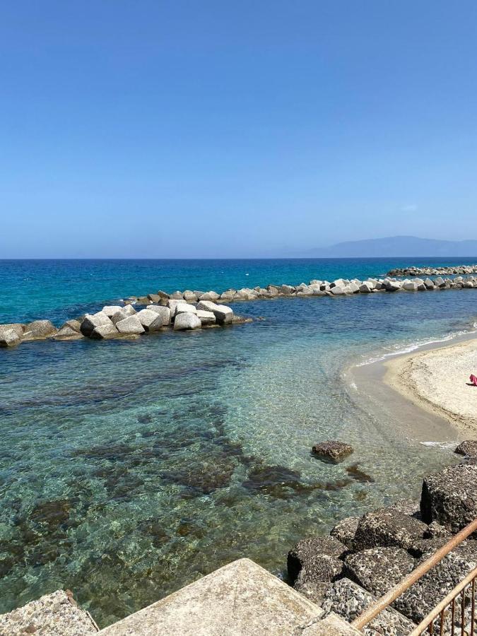 Dimora Le Pietre Del Mare Hotell Pizzo  Exteriör bild
