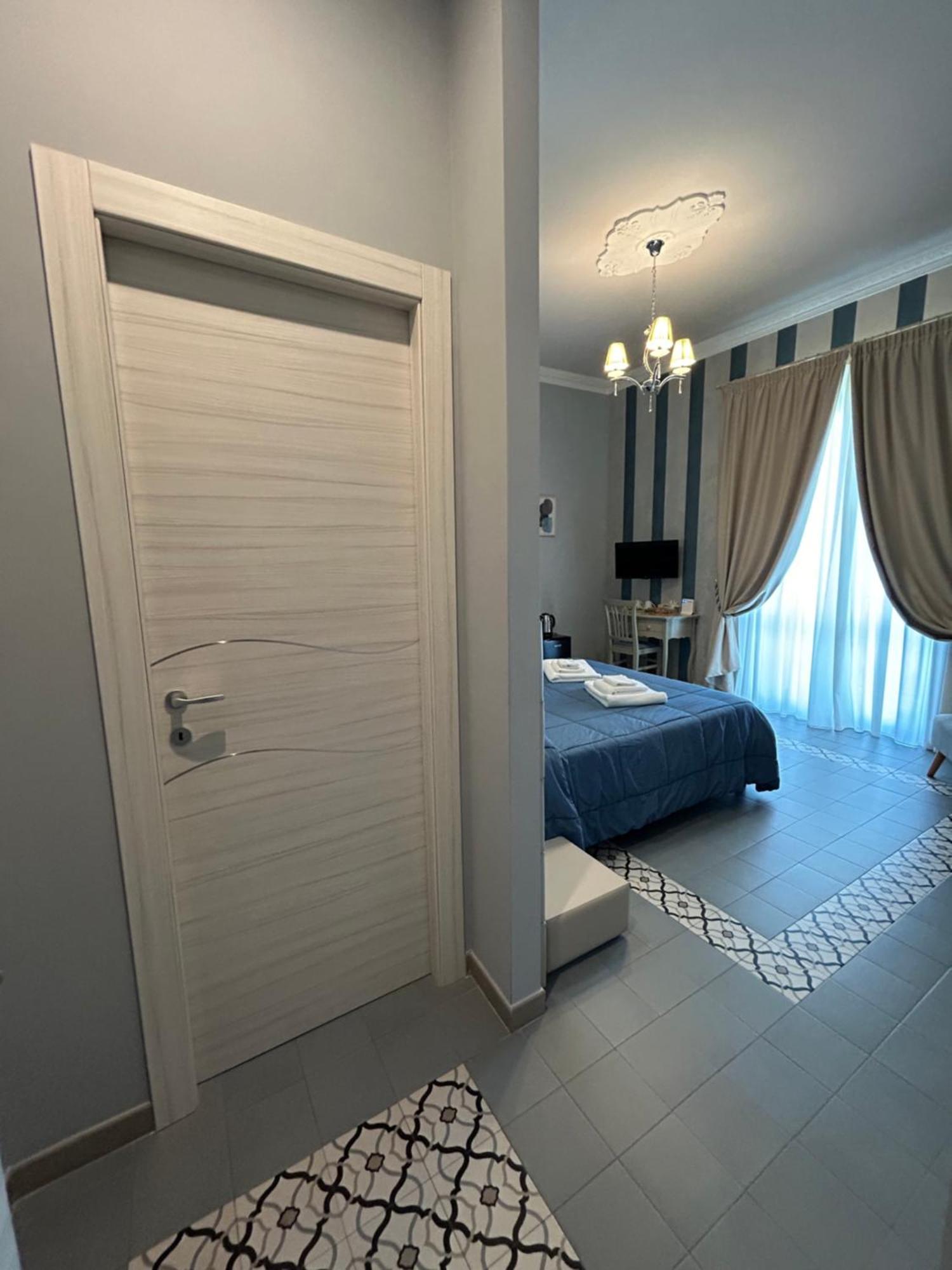 Dimora Le Pietre Del Mare Hotell Pizzo  Exteriör bild