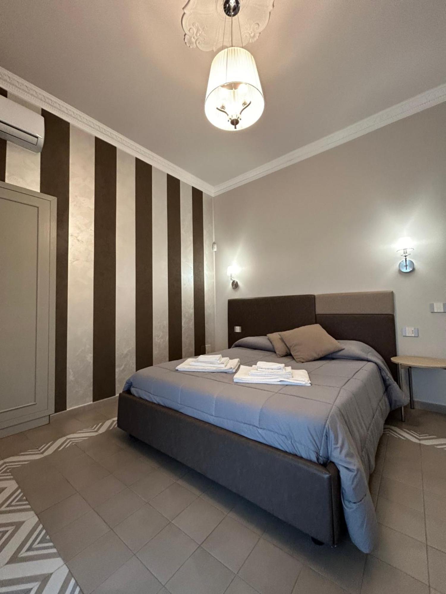 Dimora Le Pietre Del Mare Hotell Pizzo  Exteriör bild
