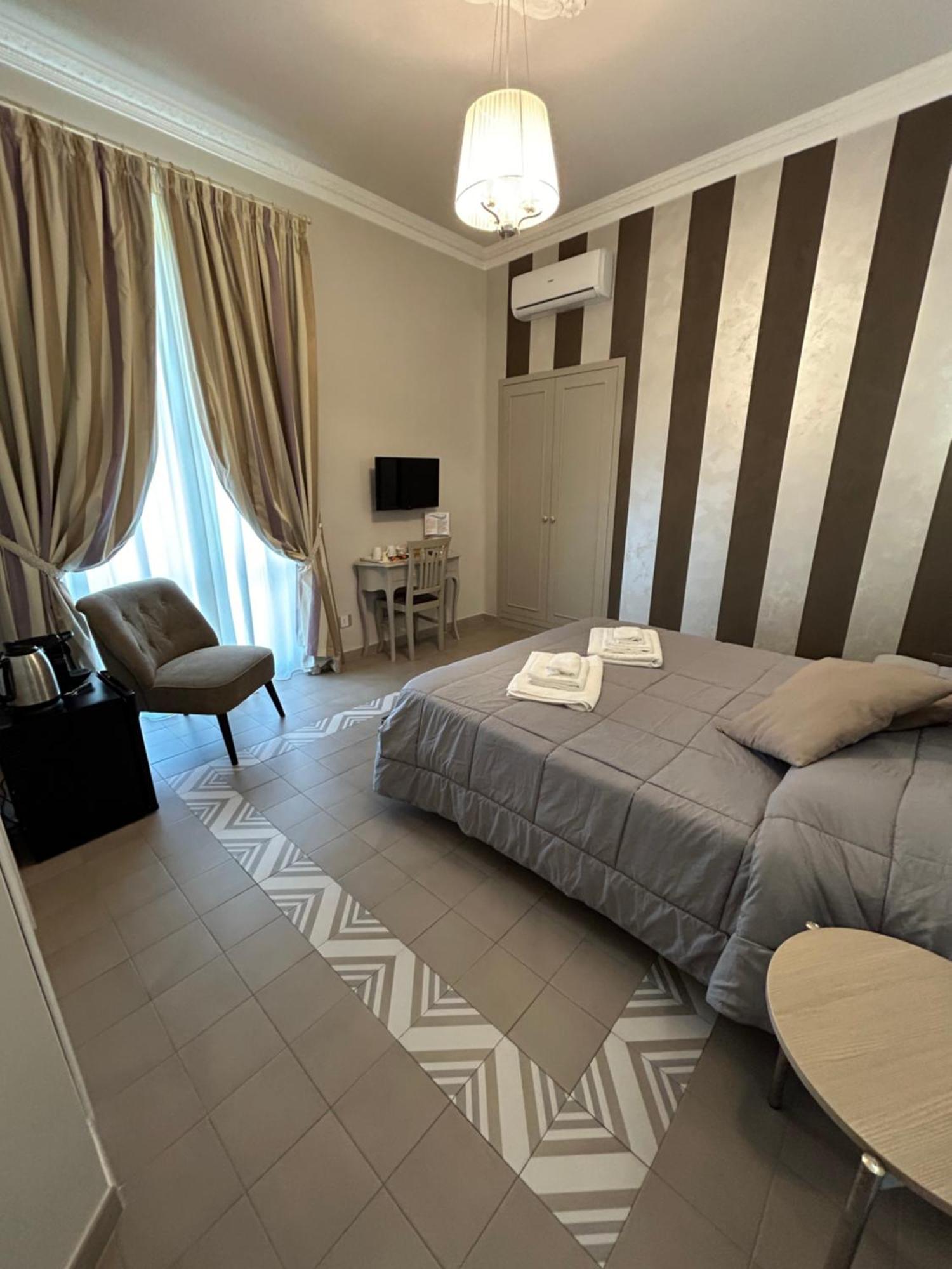 Dimora Le Pietre Del Mare Hotell Pizzo  Exteriör bild