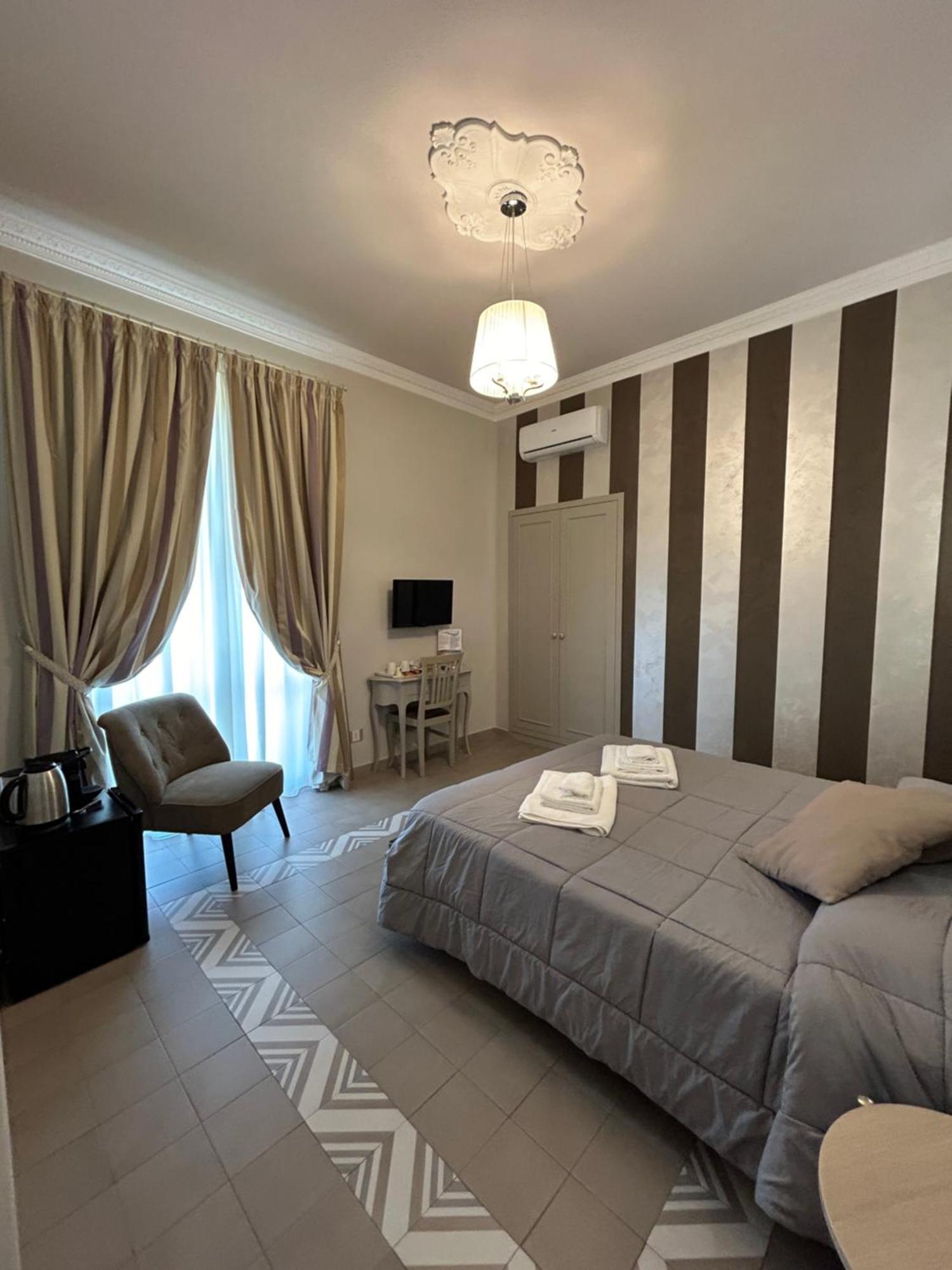 Dimora Le Pietre Del Mare Hotell Pizzo  Exteriör bild