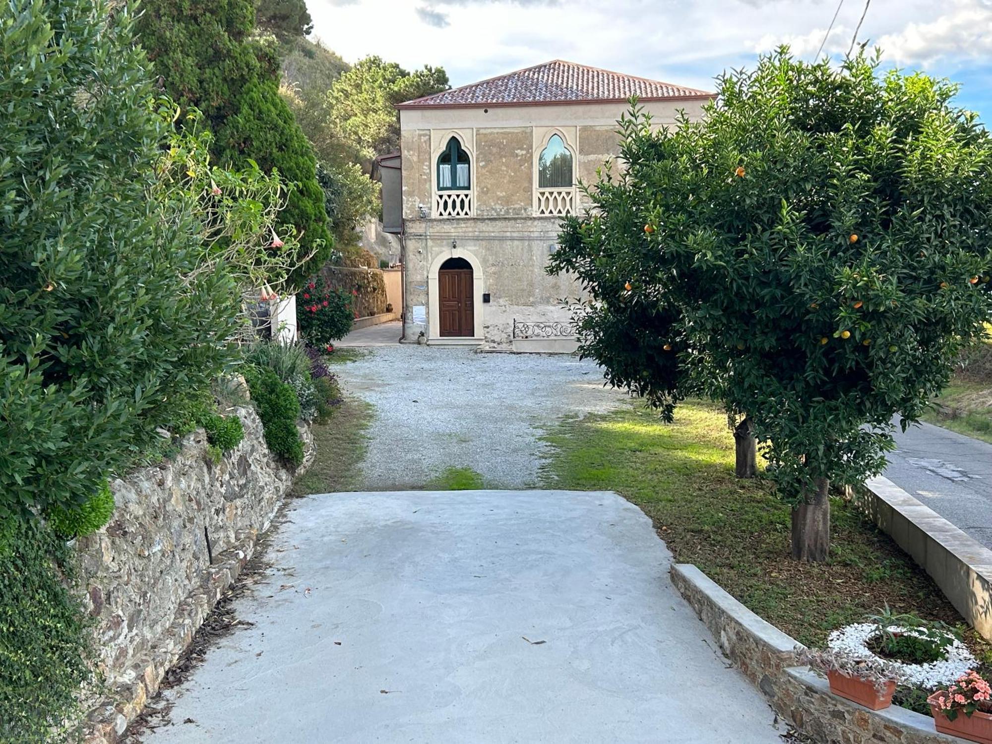 Dimora Le Pietre Del Mare Hotell Pizzo  Exteriör bild