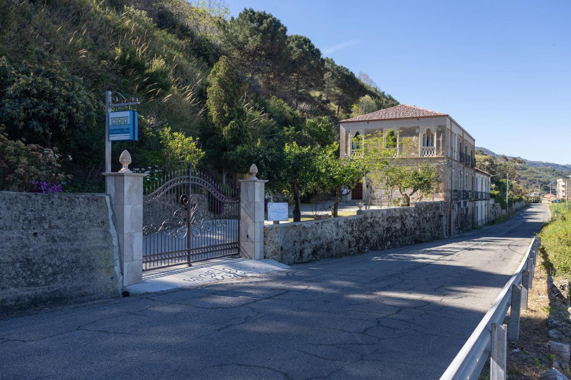 Dimora Le Pietre Del Mare Hotell Pizzo  Exteriör bild
